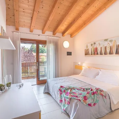 Villaggio Tamerici * Линьяно-Саббьядоро